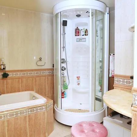 Apartamento With Balcony, La Defense - Paris *